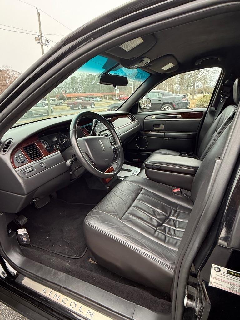Lincoln Town Car  2008