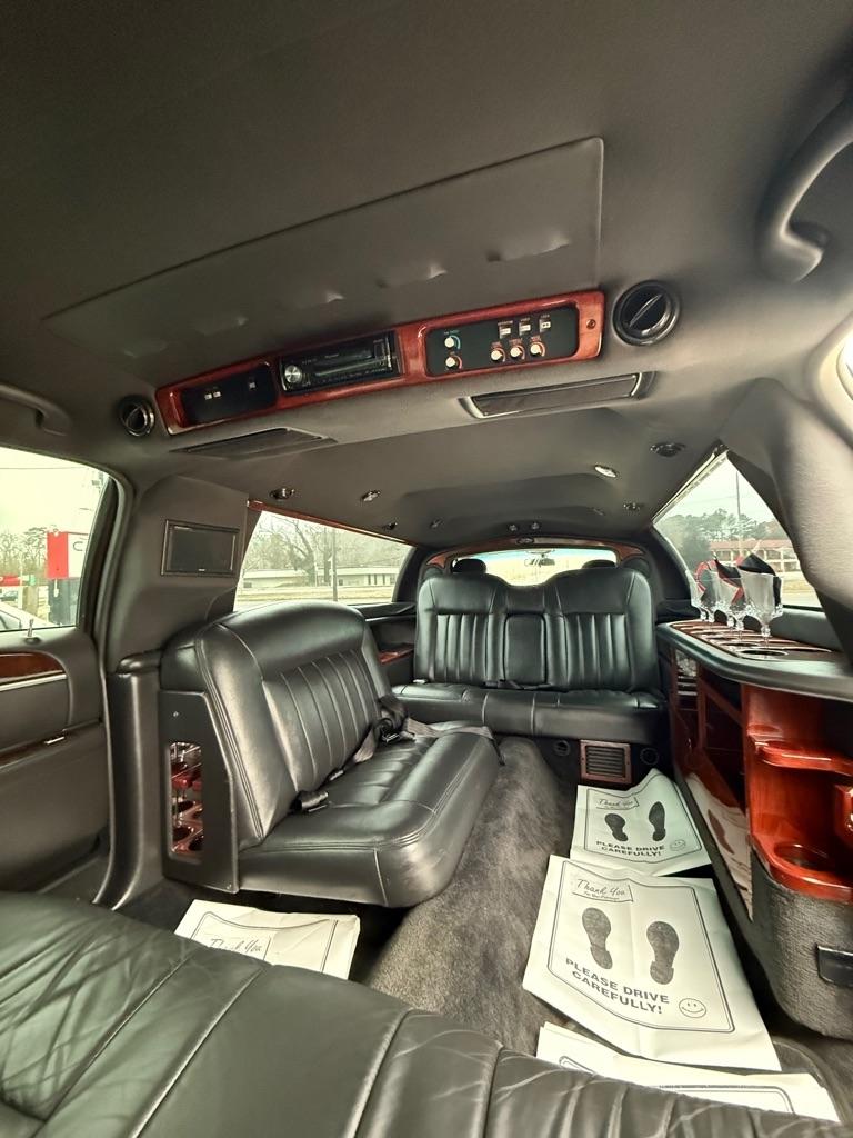 Lincoln Town Car  2008