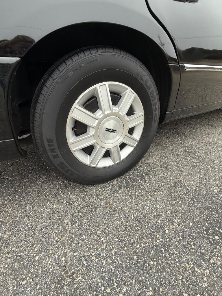Lincoln Town Car  2008
