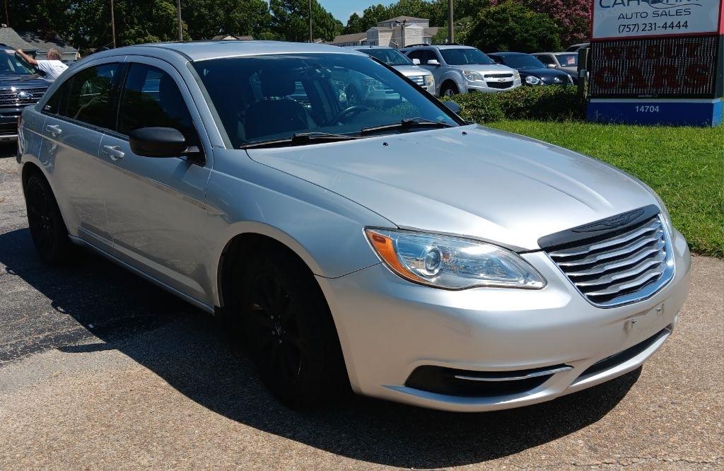 Chrysler 200  2012
