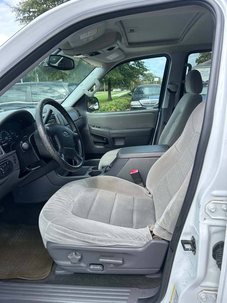 Ford Explorer  2005