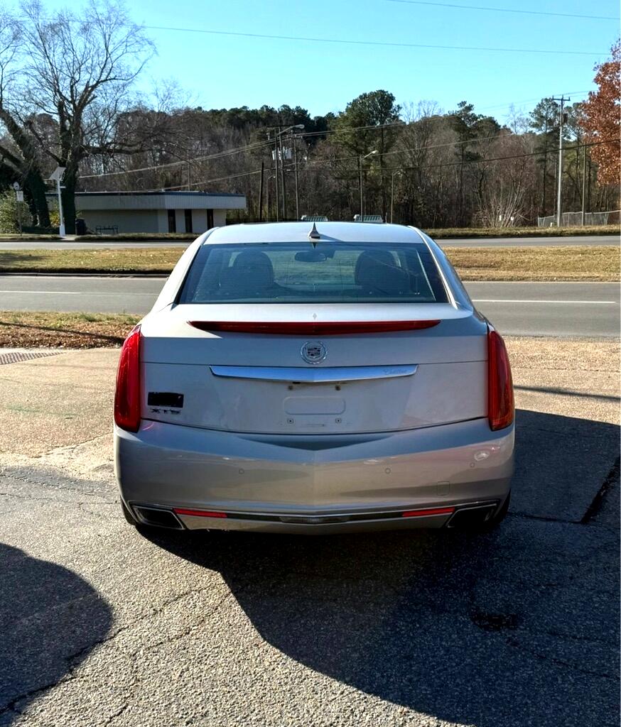 Cadillac XTS  2013
