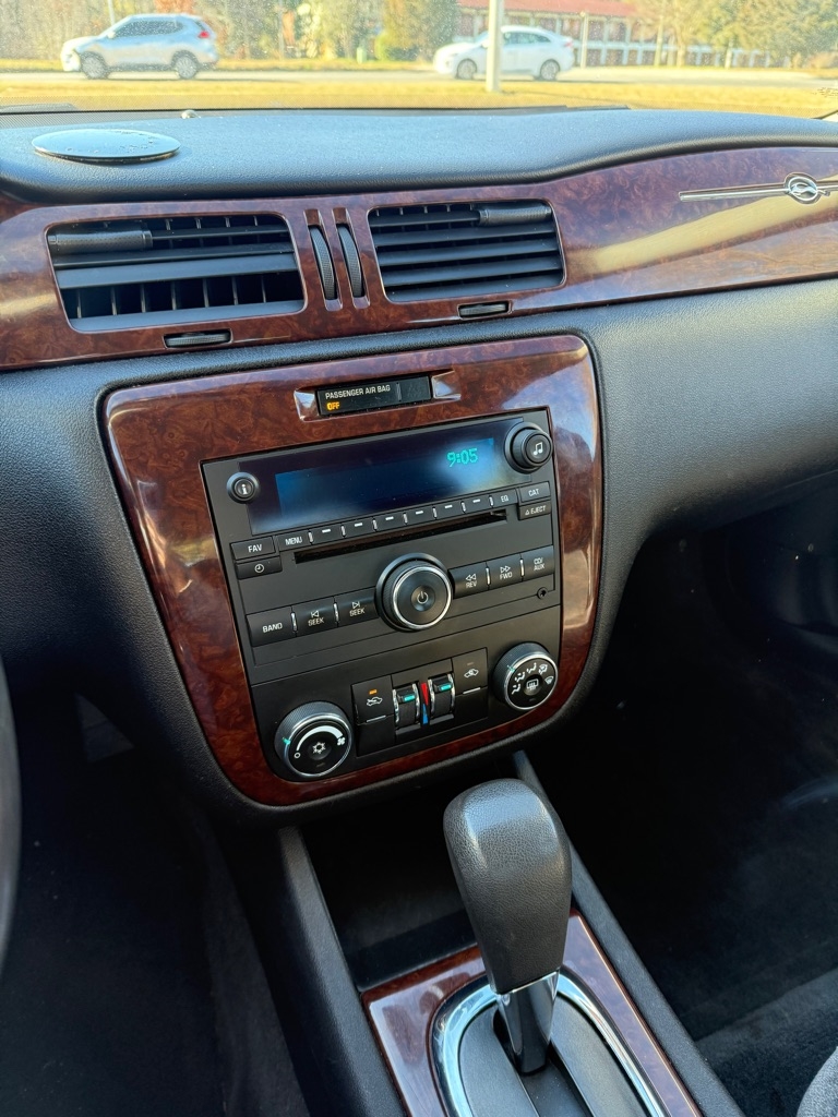 Chevrolet Impala  2010