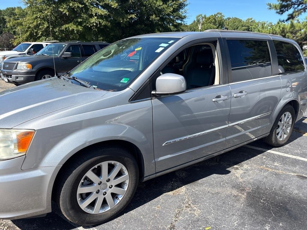 2014 Chrysler Town & Country TOURING