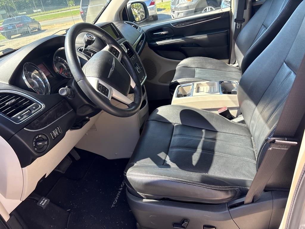 Chrysler Town & Country  2014