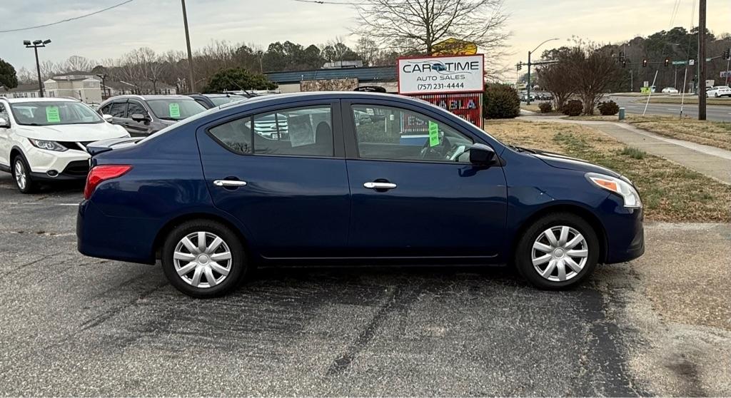 Nissan Versa  2019