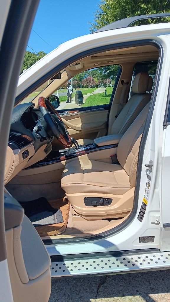 BMW X5  2011
