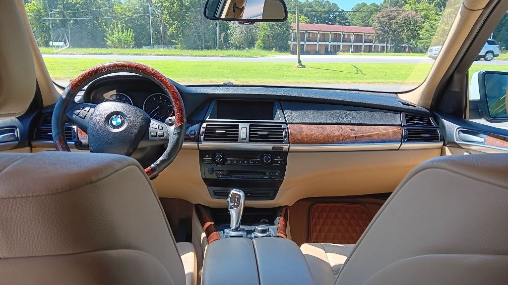 BMW X5  2011