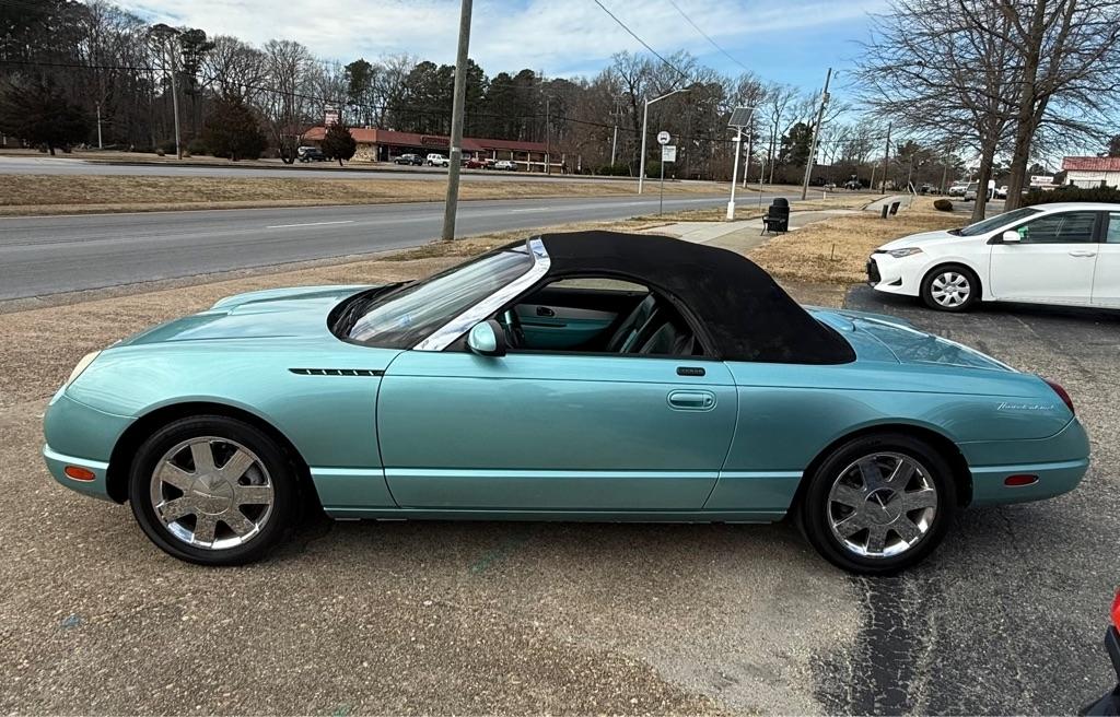 Ford Thunderbird  2002