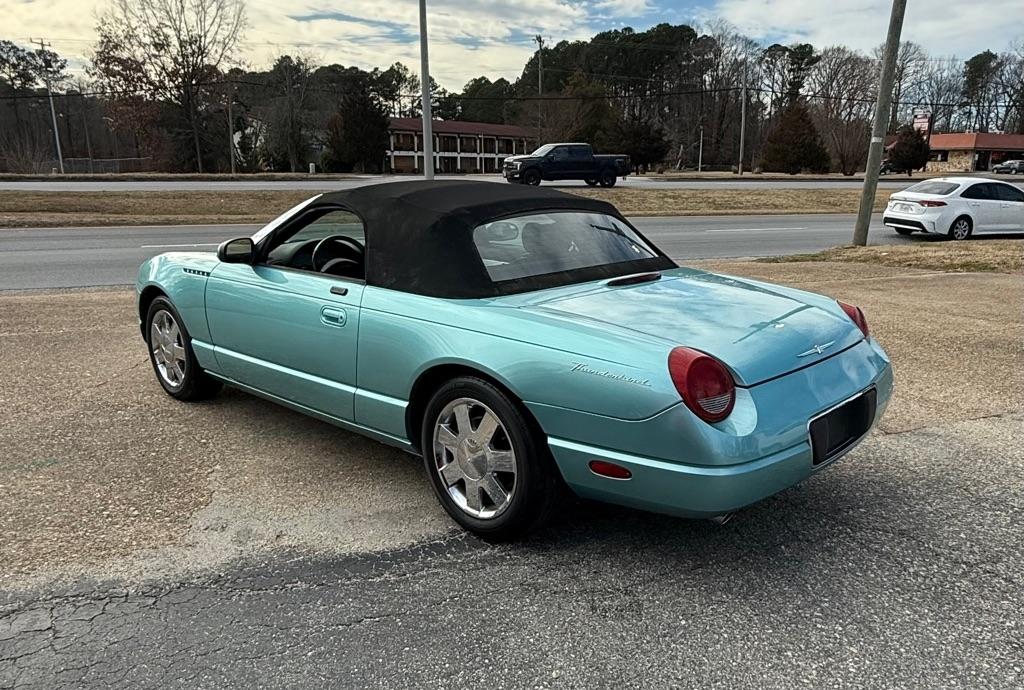 Ford Thunderbird  2002