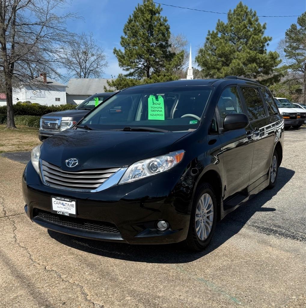 Toyota Sienna  2012