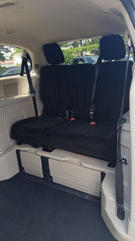 Dodge Grand Caravan  2012