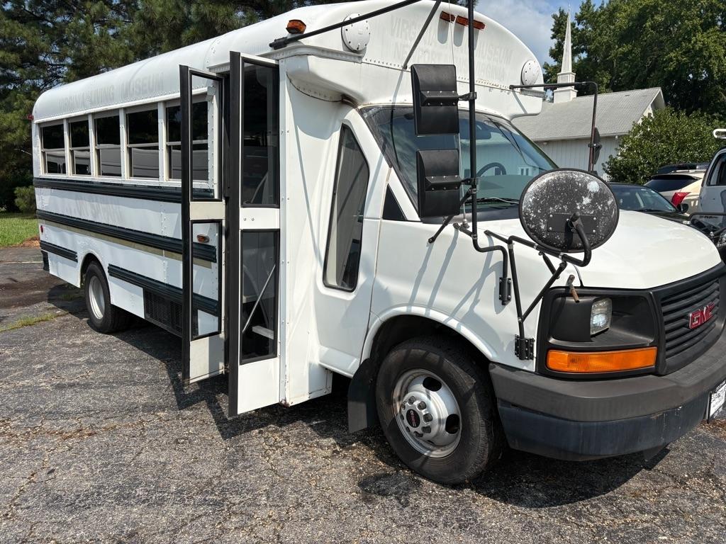 2004 GMC Savana CUTAWAY G3500
