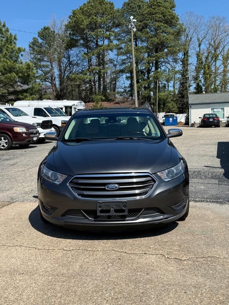 Ford Taurus  2017