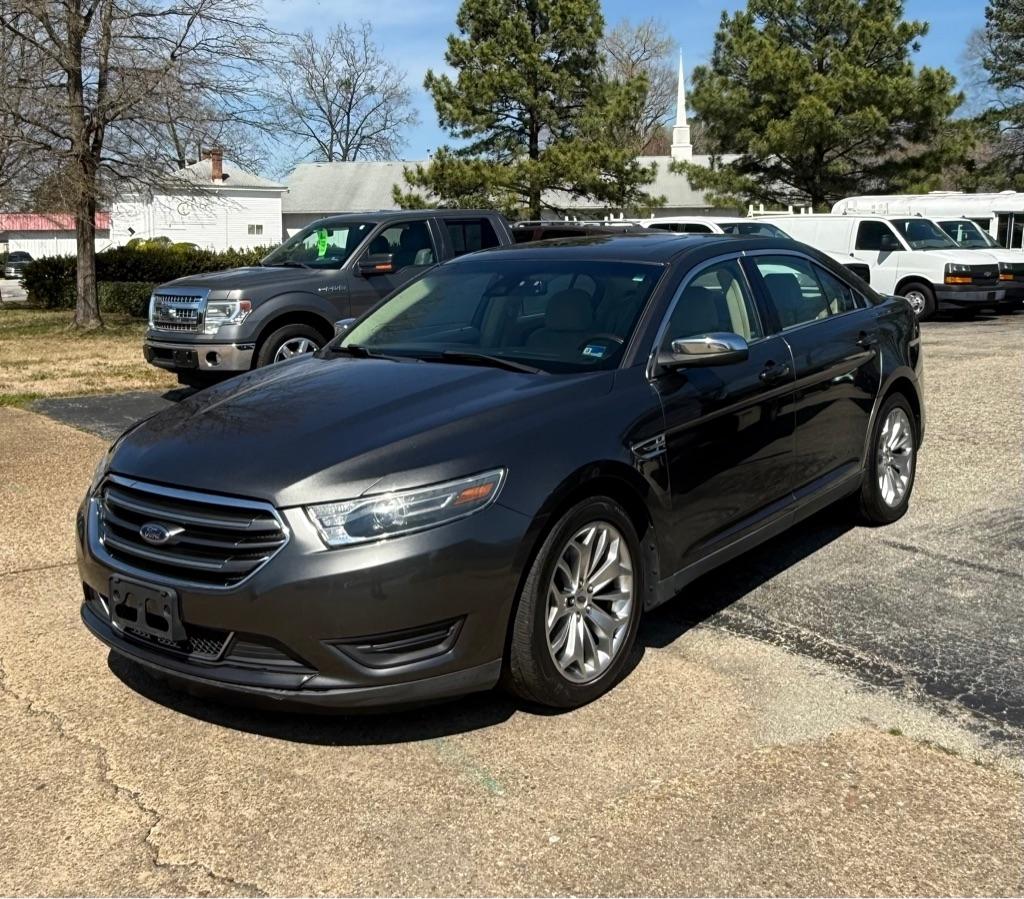 Ford Taurus  2017