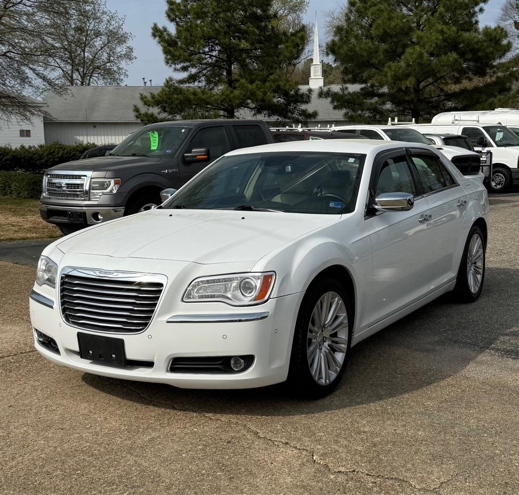Chrysler 300  2011