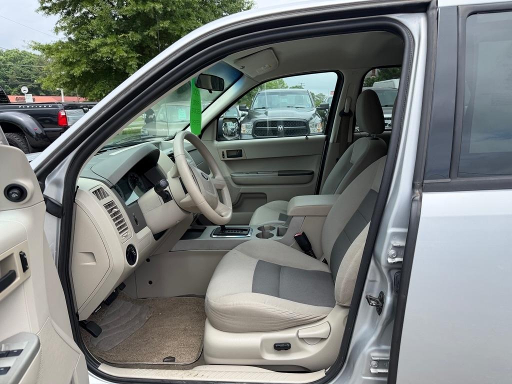 Ford Escape  2008