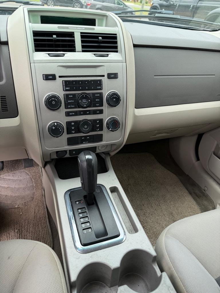 Ford Escape  2008