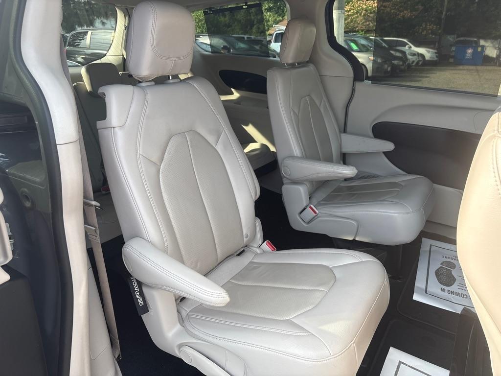Chrysler Pacifica  2021