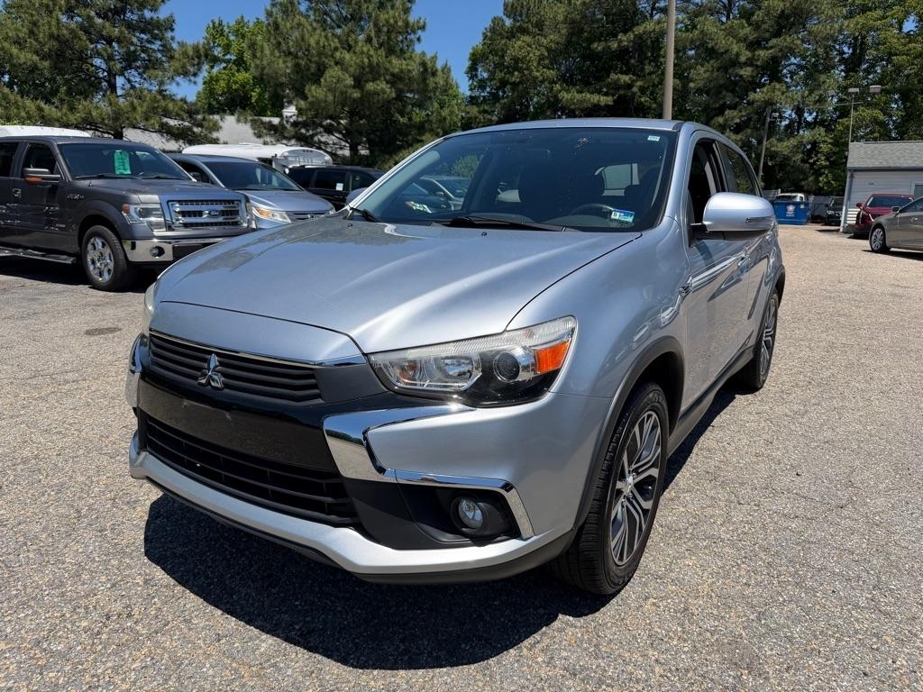 Mitsubishi Outlander Sport  2017