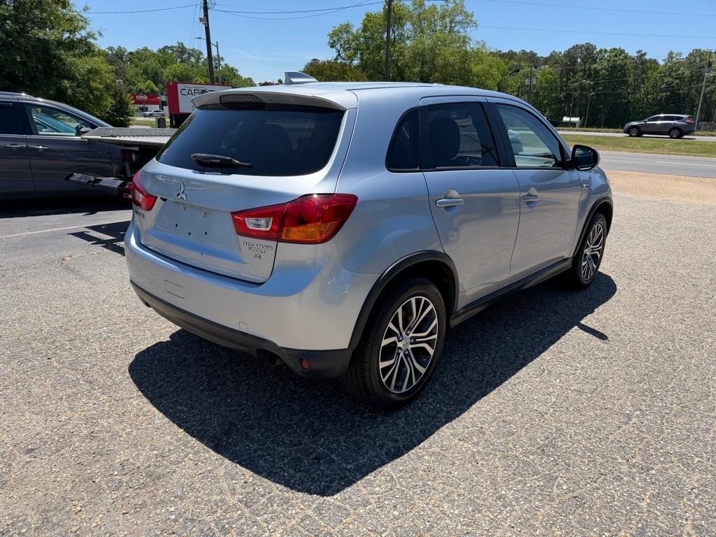 Mitsubishi Outlander Sport  2017