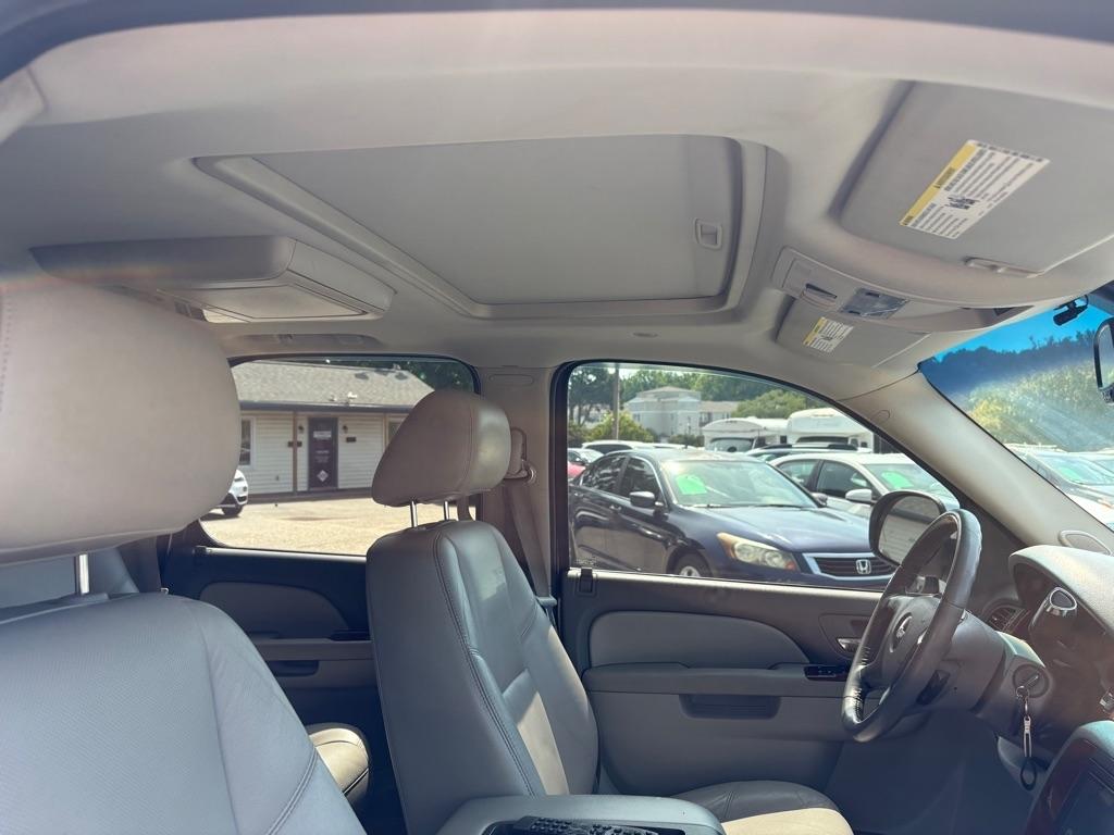 Chevrolet Tahoe  2010
