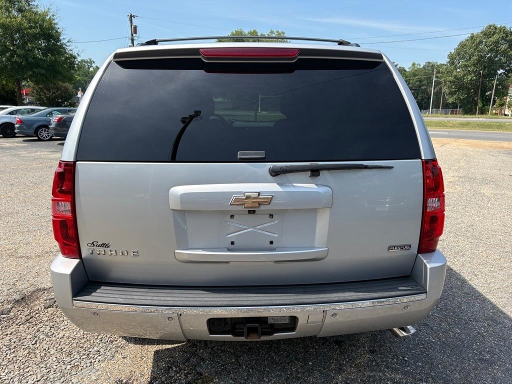 Chevrolet Tahoe  2010