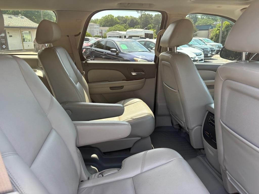 Chevrolet Tahoe  2010