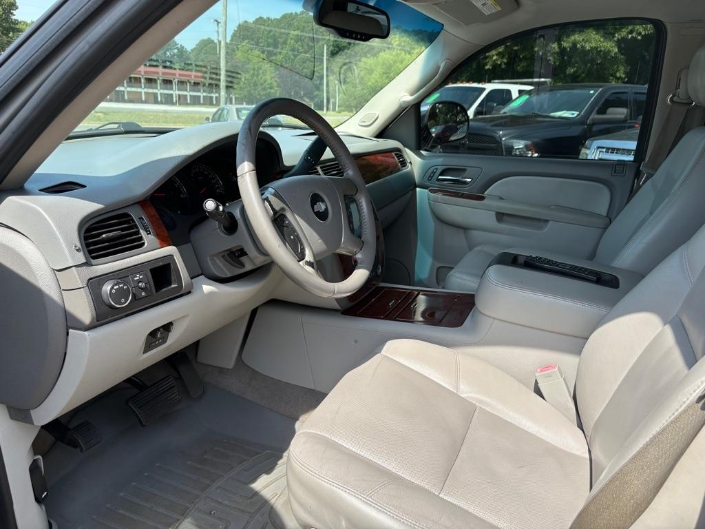 Chevrolet Tahoe  2010
