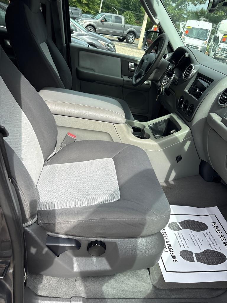 Ford Expedition  2004