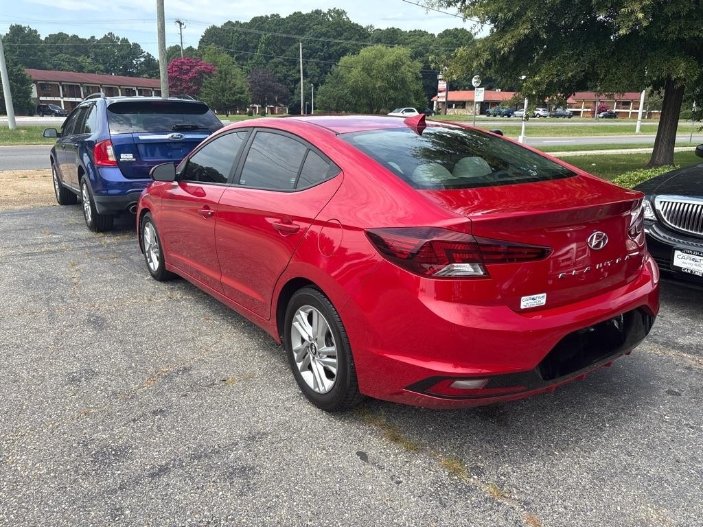 Hyundai Elantra  2020