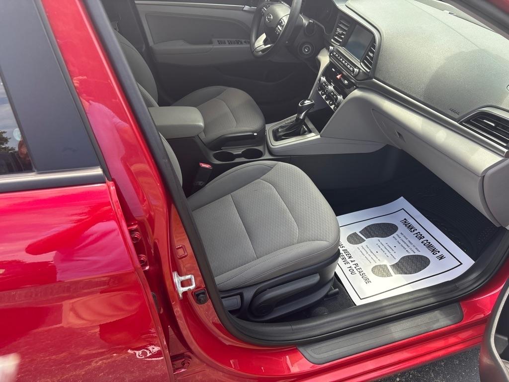 Hyundai Elantra  2020