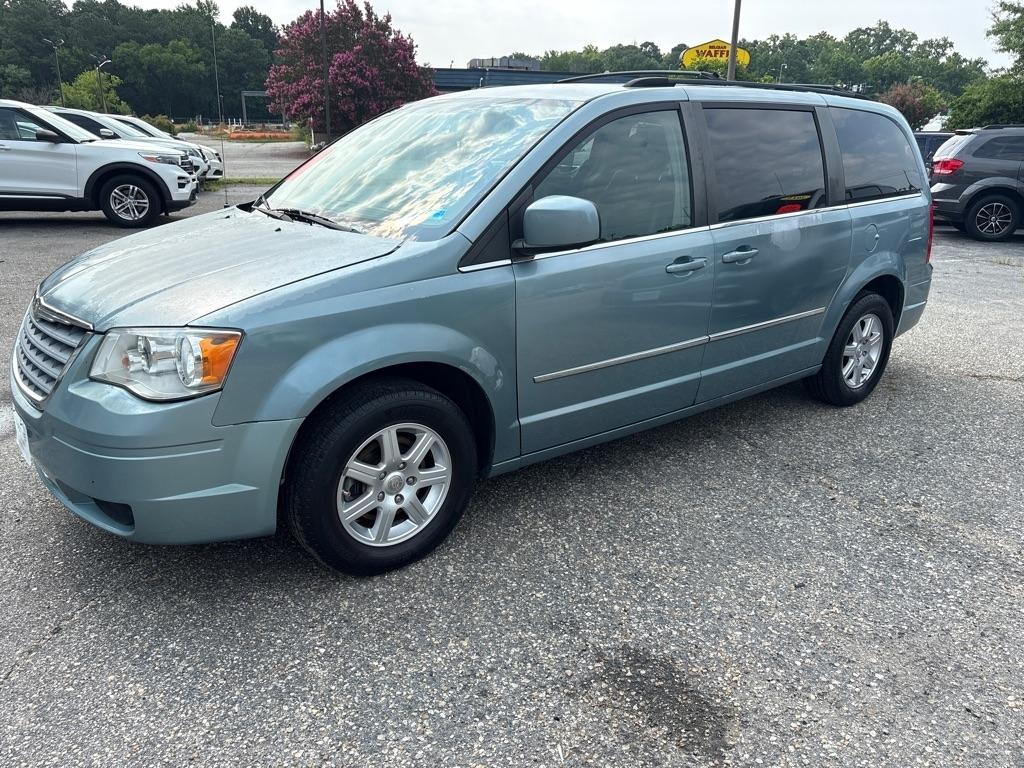 2010 Chrysler Town & Country TOURING PLUS