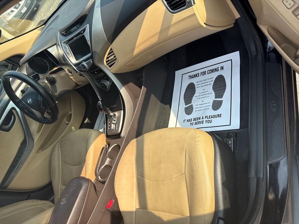 Hyundai Elantra  2013