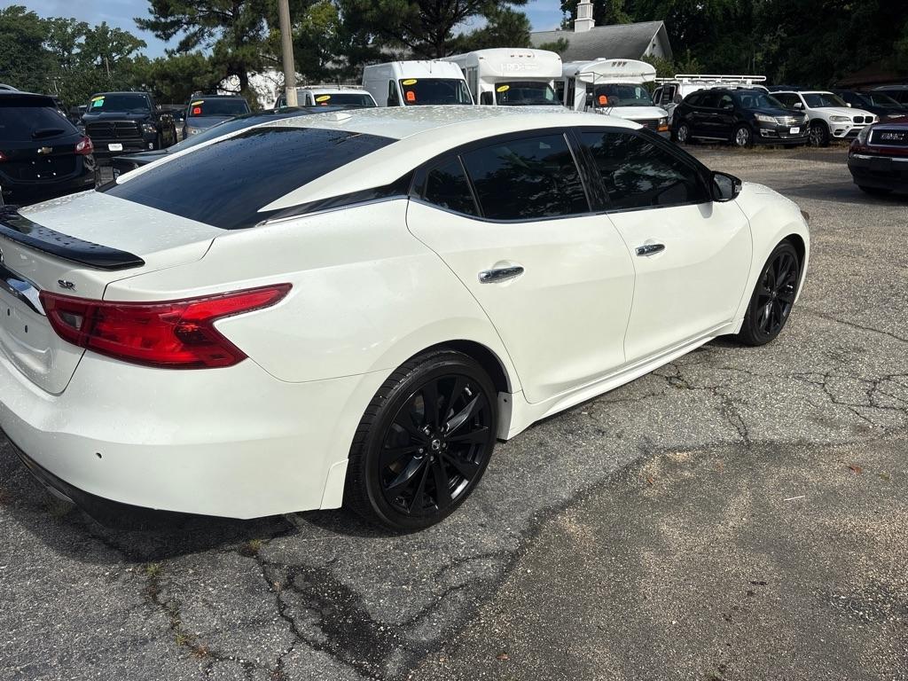 Nissan Maxima  2017