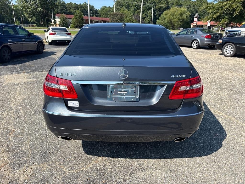 Mercedes-Benz E-Class  2010