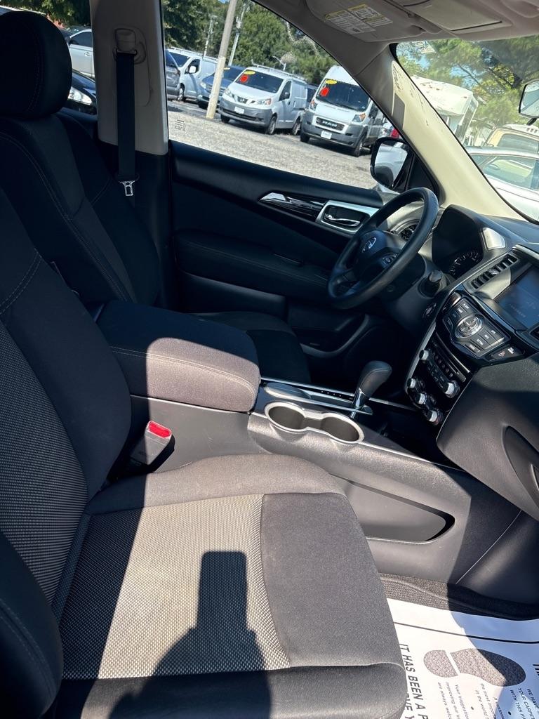 Nissan Pathfinder  2017