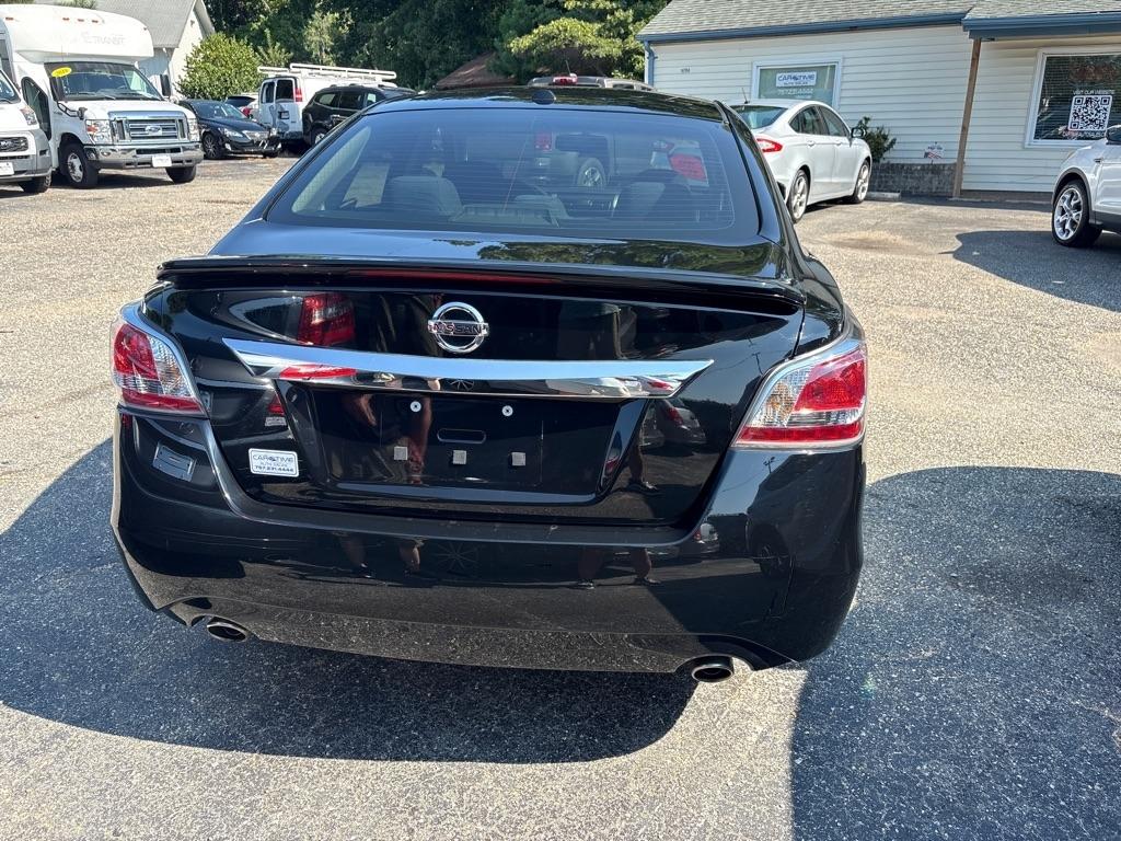 Nissan Altima  2015