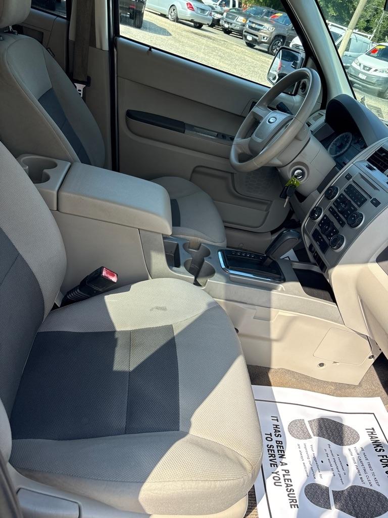 Ford Escape  2008