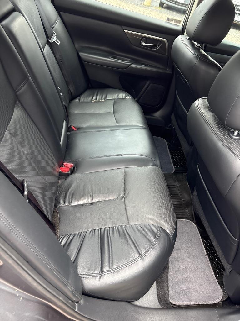 Nissan Altima  2015