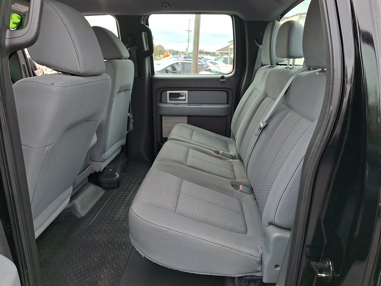 Ford F-150 XL SuperCrew 5.5-ft. Bed 2WD 2011 Ford F-150 XL SuperCrew 5.5-ft. Bed 2WD 2011