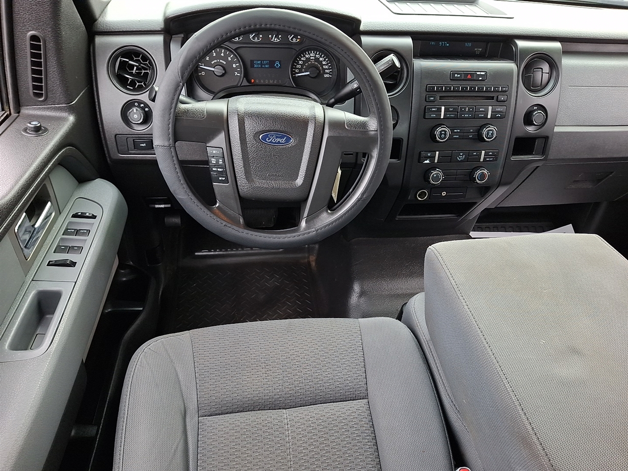 Ford F-150 XL SuperCrew 5.5-ft. Bed 2WD 2011 Ford F-150 XL SuperCrew 5.5-ft. Bed 2WD 2011