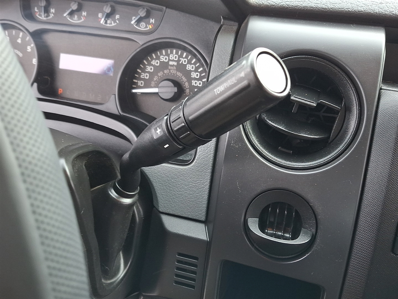 Ford F-150 XL SuperCrew 5.5-ft. Bed 2WD 2011 Ford F-150 XL SuperCrew 5.5-ft. Bed 2WD 2011