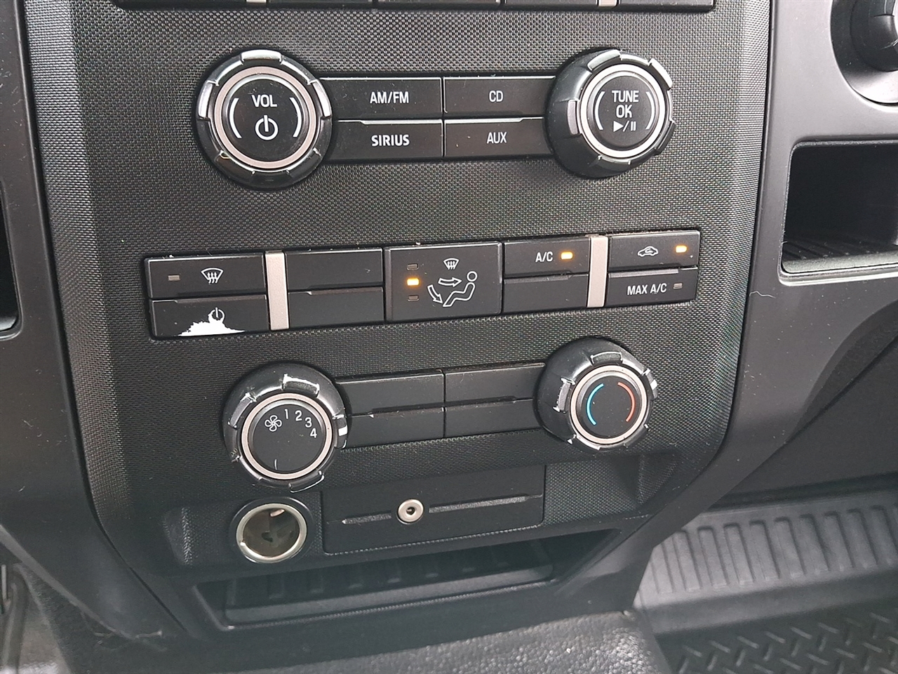 Ford F-150 XL SuperCrew 5.5-ft. Bed 2WD 2011 Ford F-150 XL SuperCrew 5.5-ft. Bed 2WD 2011