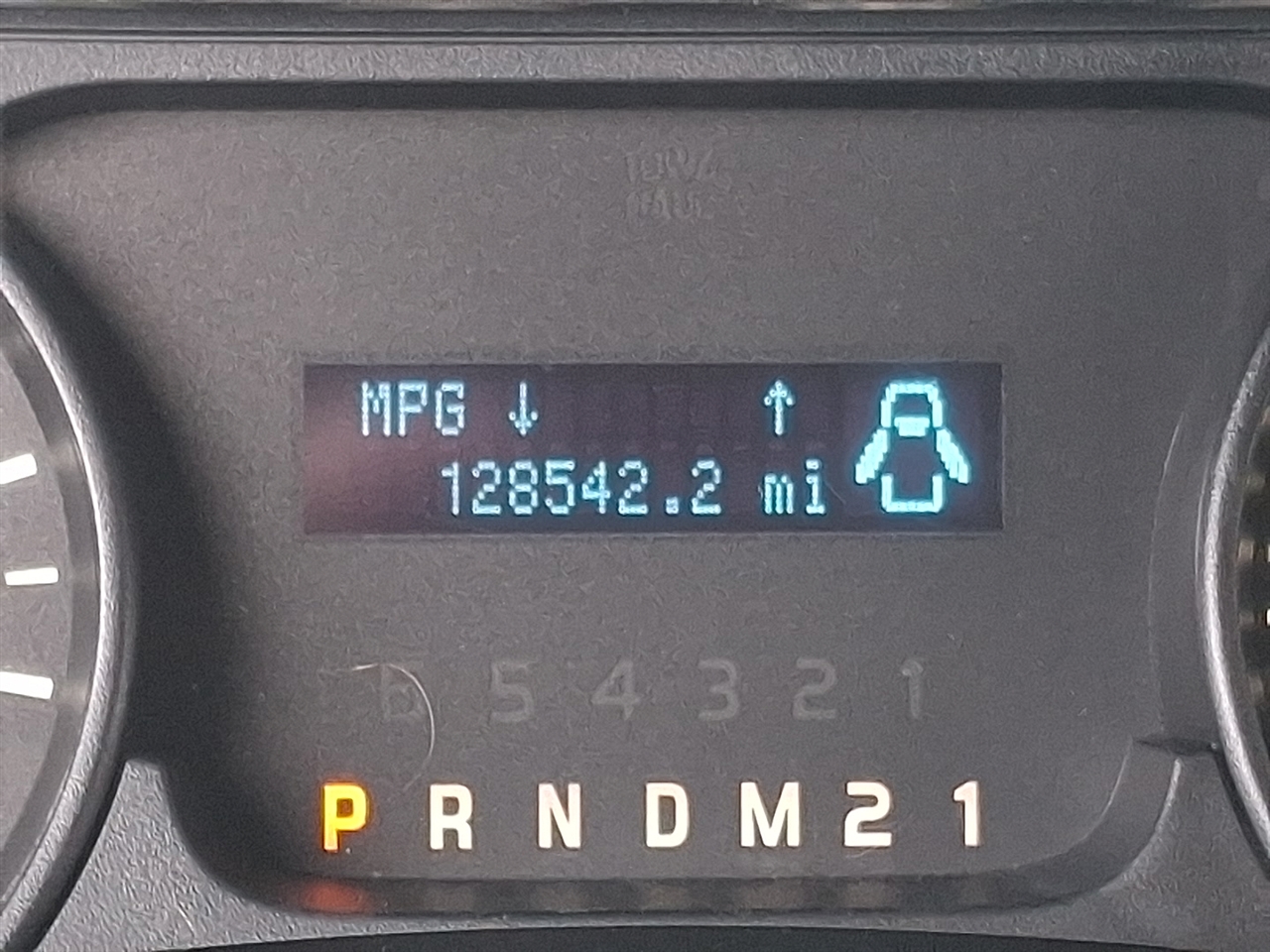 Ford F-150 XL SuperCrew 5.5-ft. Bed 2WD 2011 Ford F-150 XL SuperCrew 5.5-ft. Bed 2WD 2011