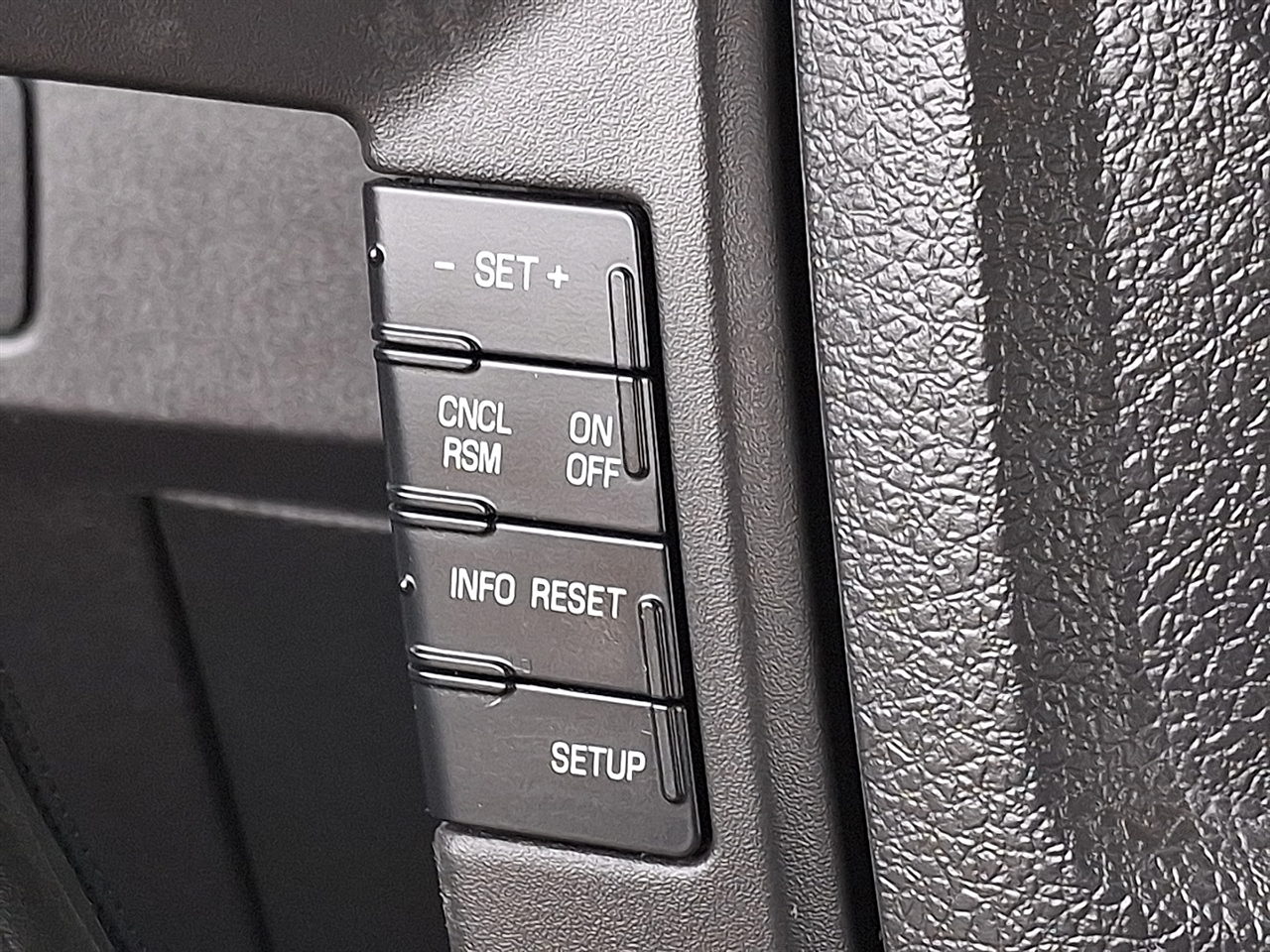 Ford F-150 XL SuperCrew 5.5-ft. Bed 2WD 2011 Ford F-150 XL SuperCrew 5.5-ft. Bed 2WD 2011