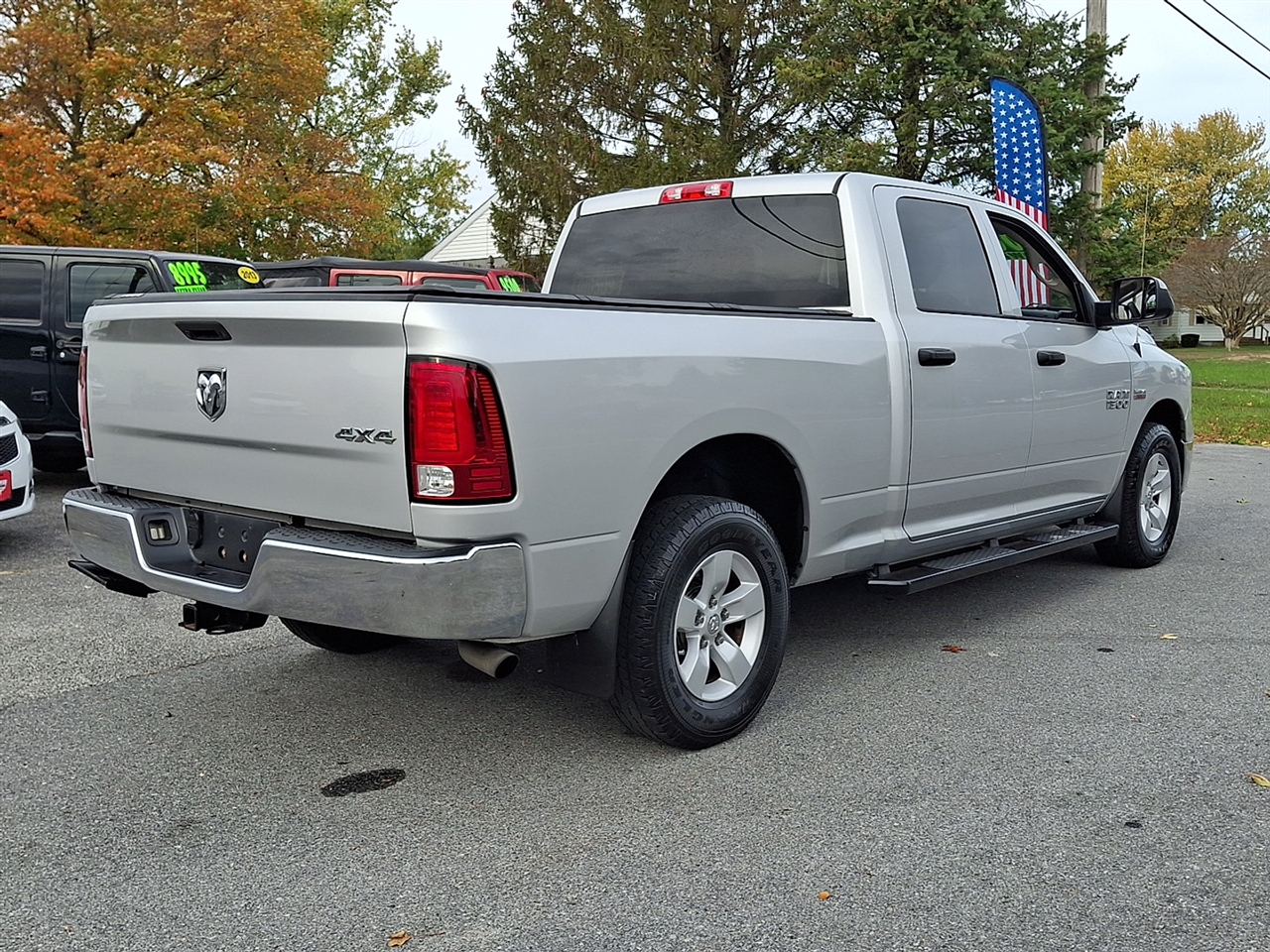 RAM 1500 Tradesman Crew Cab LWB 4WD 2015 RAM 1500 Tradesman Crew Cab LWB 4WD 2015