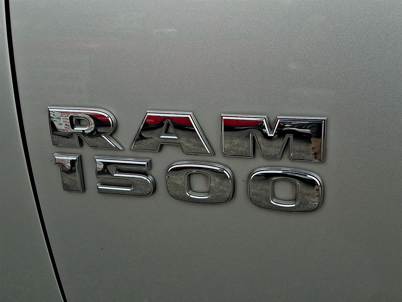 RAM 1500 Tradesman Crew Cab LWB 4WD 2015 RAM 1500 Tradesman Crew Cab LWB 4WD 2015