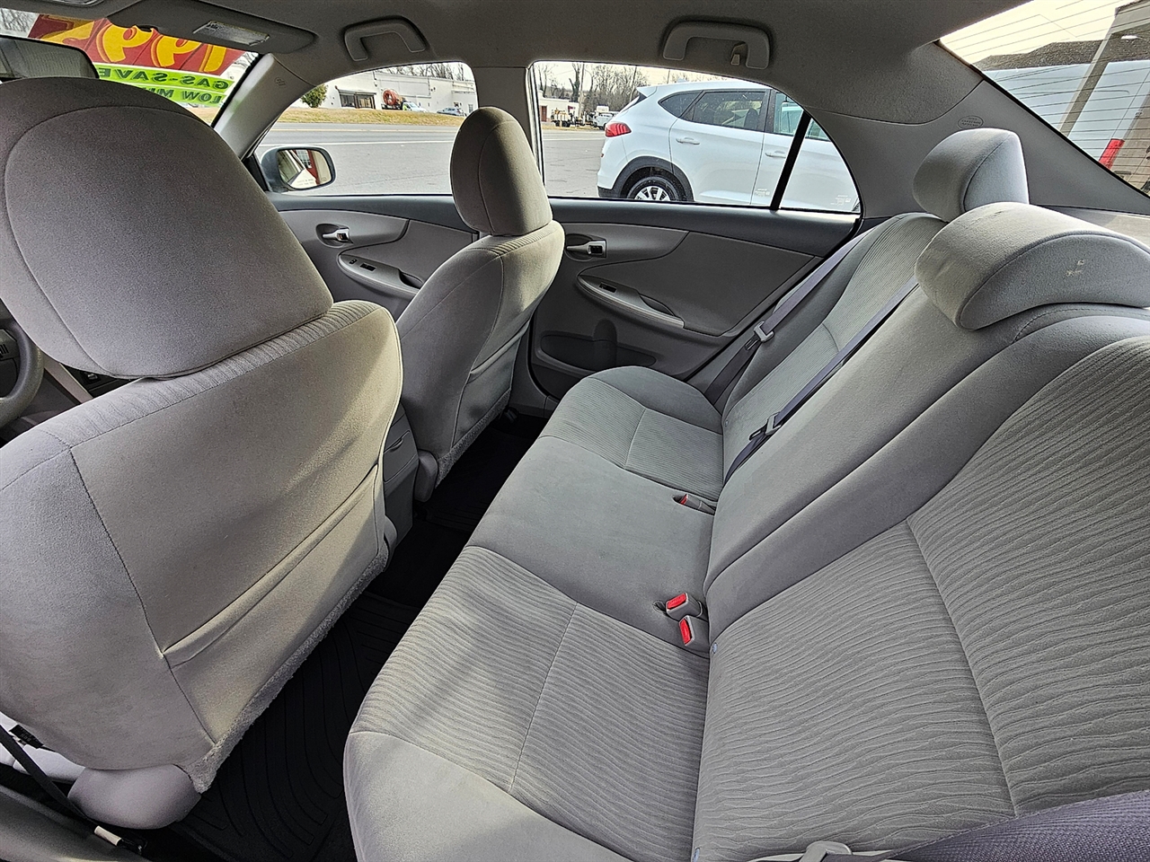 Toyota Corolla LE 4-Speed AT 2010