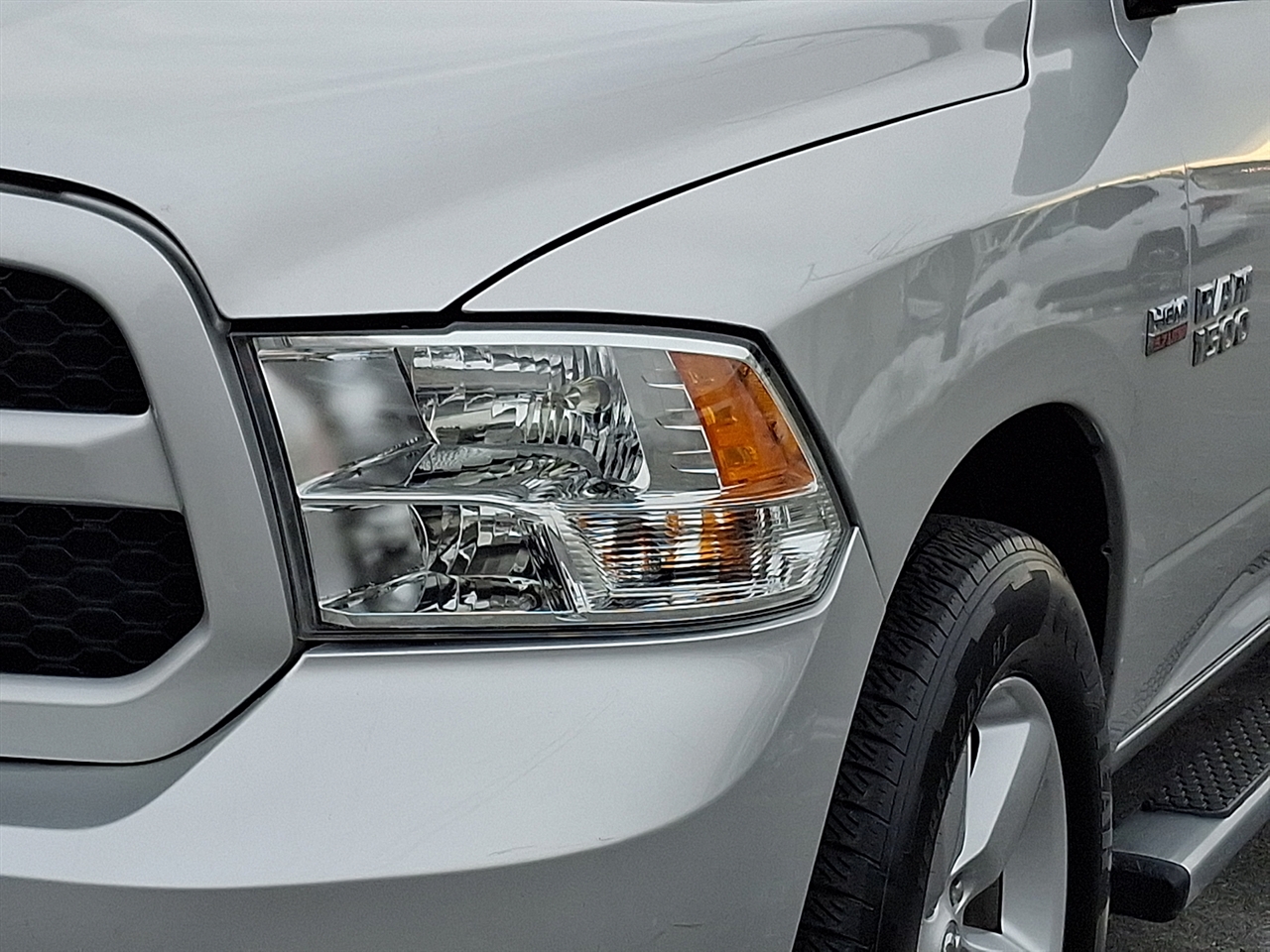 Dodge 1500 Tradesman Quad Cab 4WD 2015